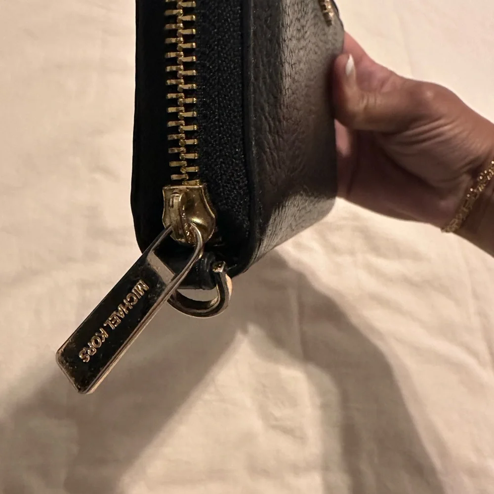 Michael Kors Pebbled Black Wallet - Picture 10 of 10